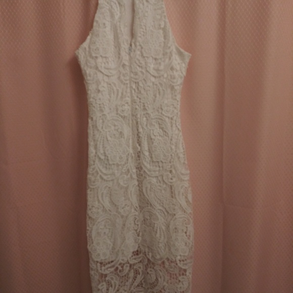 Dress - Picture 8 of 8